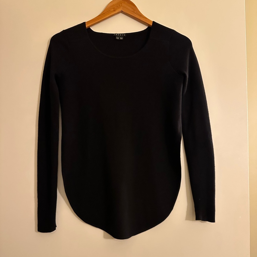 Theory Olma Fluidity Wool/Silk Sweater in Black. Size P (US Size 0-00).